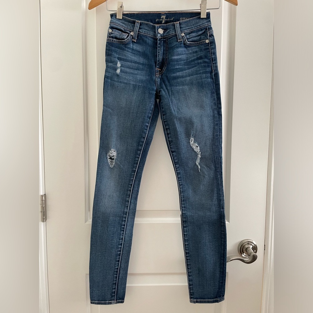 Gwenevere Distressed Skinny Jean